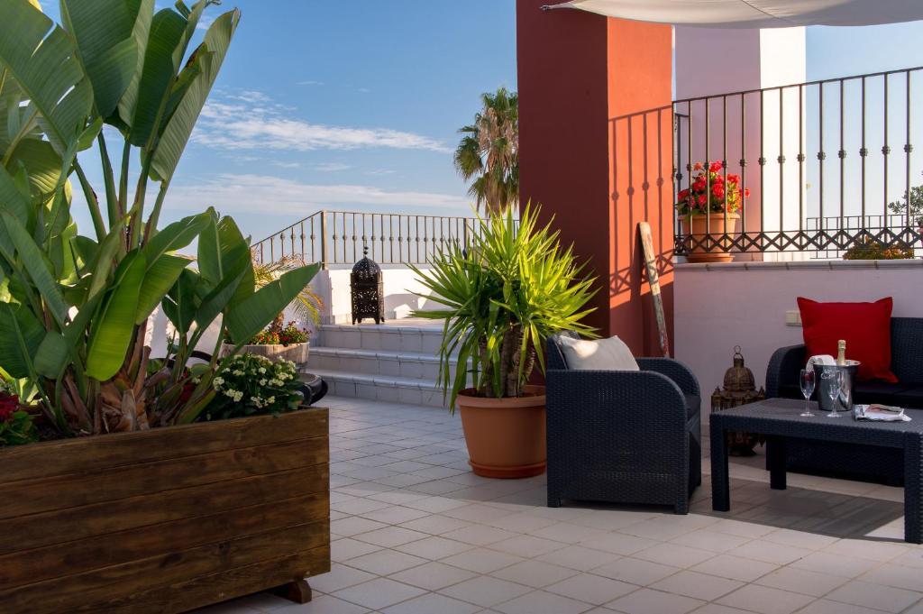 Apartamentos Plaza Cavana 5 Nerja Exterior foto