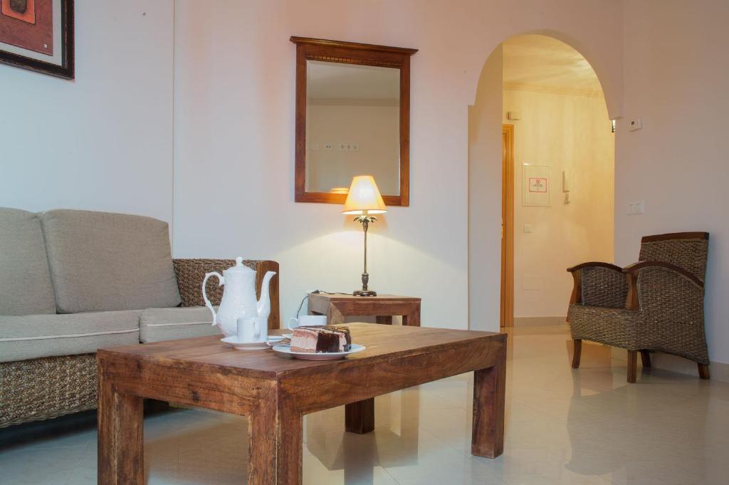 Apartamentos Plaza Cavana 5 Nerja Habitación foto