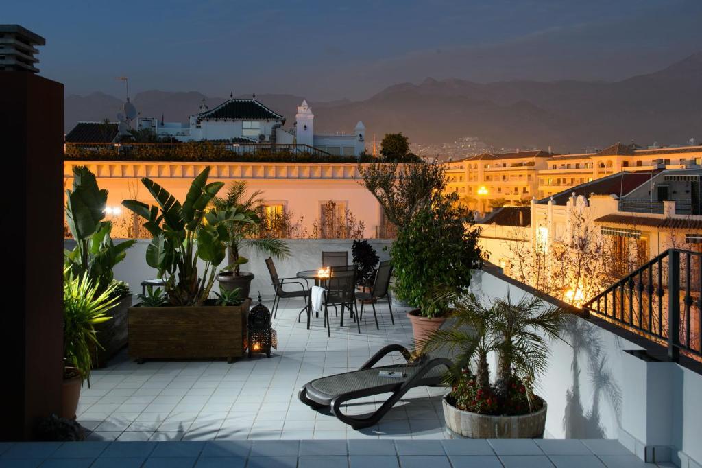 Apartamentos Plaza Cavana 5 Nerja Exterior foto